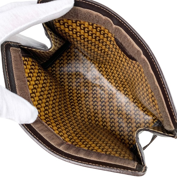 GUCCI Suede Stripe Clutch Bag - Picture 7 of 8